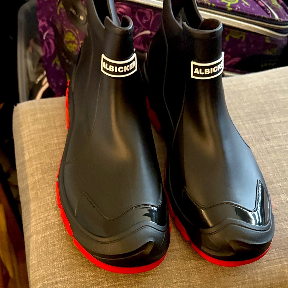 Albicker Black and Red Men's Boots